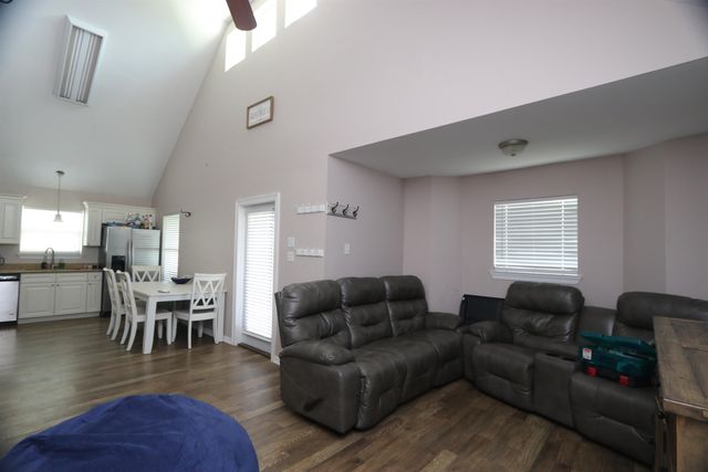 192 Walnut, Grand Isle, LA 70358