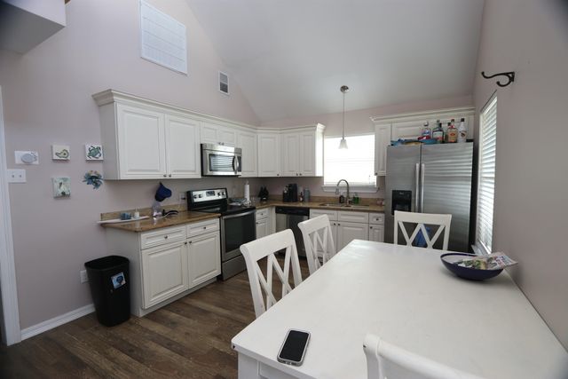 192 Walnut, Grand Isle, LA 70358