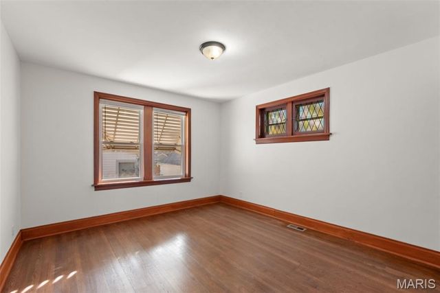 5410 Tholozan Avenue, St Louis, MO 63109