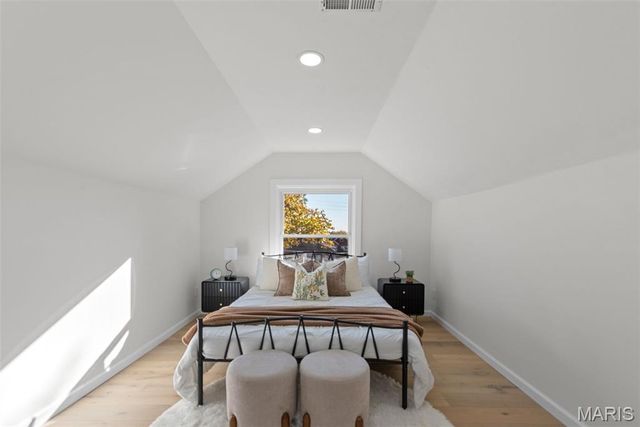 5410 Tholozan Avenue, St Louis, MO 63109