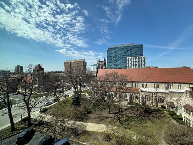 151 N Kenilworth Avenue 4G, Oak Park, IL 60301