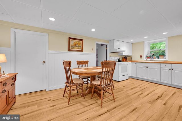 8 SYCAMORE RD, Hummelstown, PA 17036