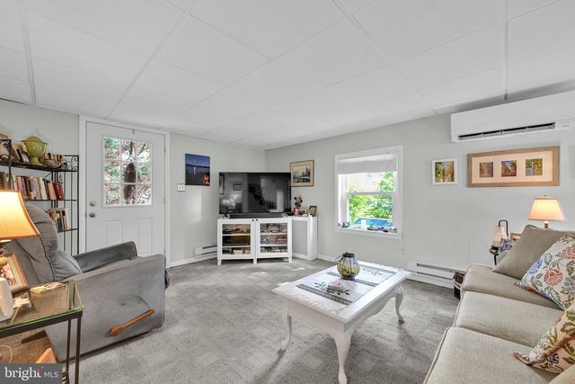 8 SYCAMORE RD, Hummelstown, PA 17036