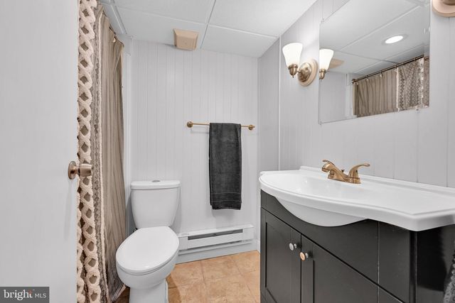 8 SYCAMORE RD, Hummelstown, PA 17036