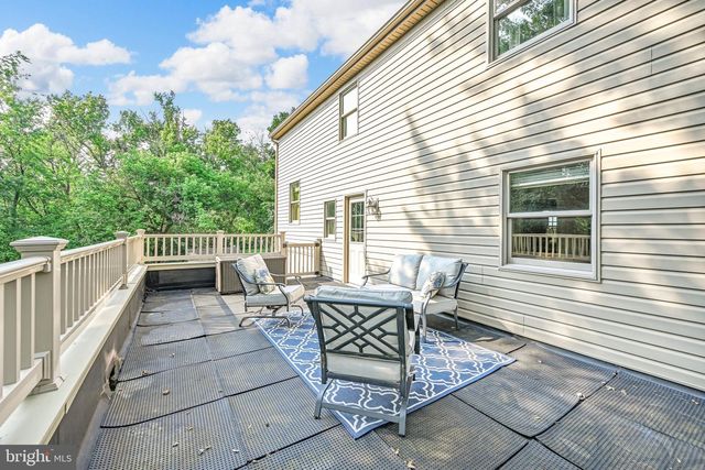 8 SYCAMORE RD, Hummelstown, PA 17036