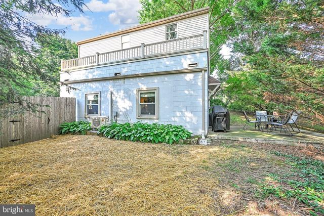 8 SYCAMORE RD, Hummelstown, PA 17036