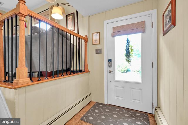 8 SYCAMORE RD, Hummelstown, PA 17036