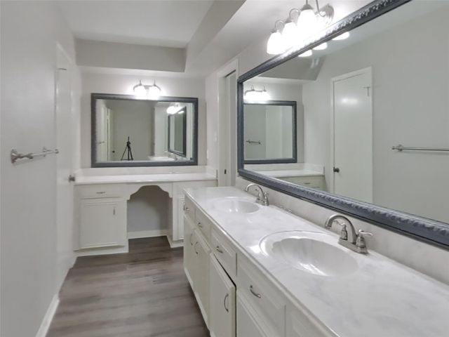 5523 Foresthaven Drive, Houston, TX 77066