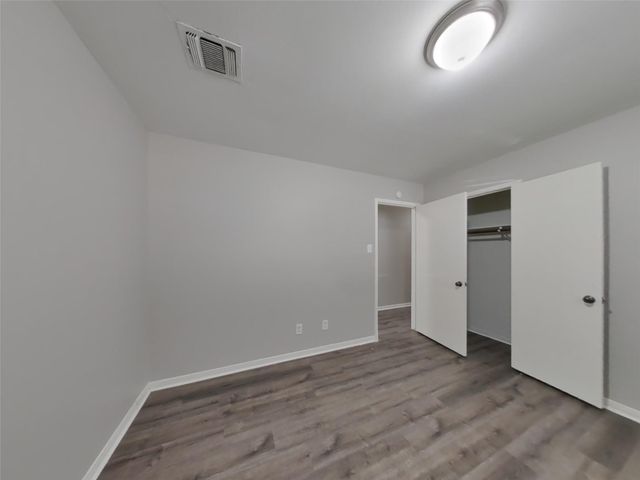 5523 Foresthaven Drive, Houston, TX 77066