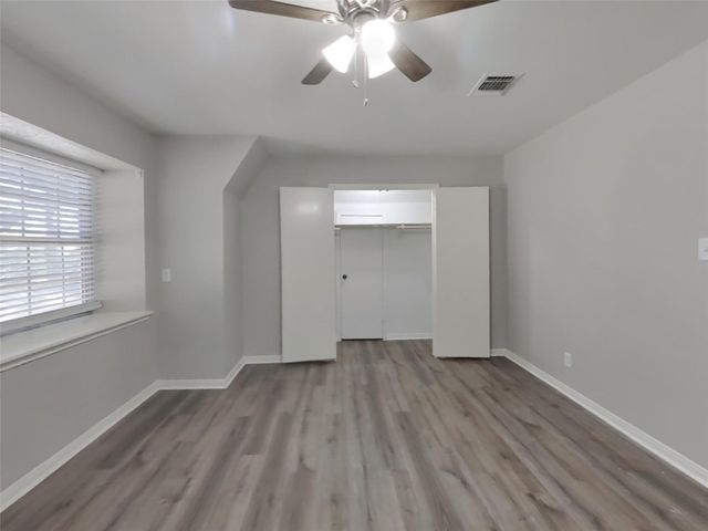 5523 Foresthaven Drive, Houston, TX 77066