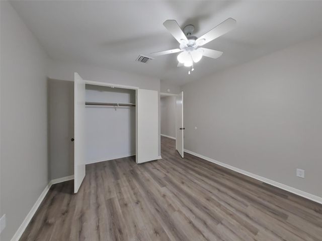 5523 Foresthaven Drive, Houston, TX 77066