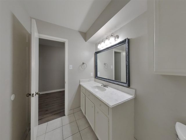 5523 Foresthaven Drive, Houston, TX 77066