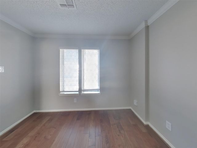 5523 Foresthaven Drive, Houston, TX 77066