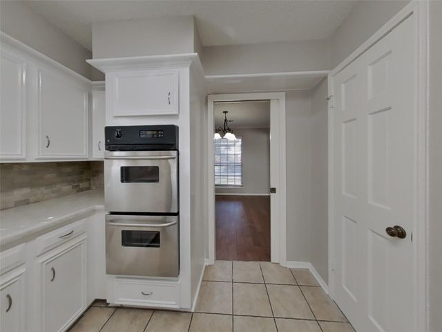 5523 Foresthaven Drive, Houston, TX 77066