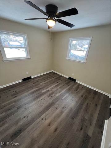 653 Chapel Lane, Campbell, OH 44405