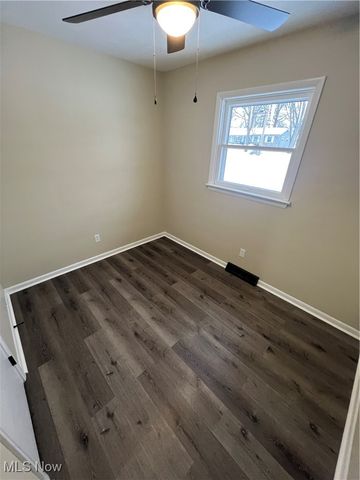 653 Chapel Lane, Campbell, OH 44405