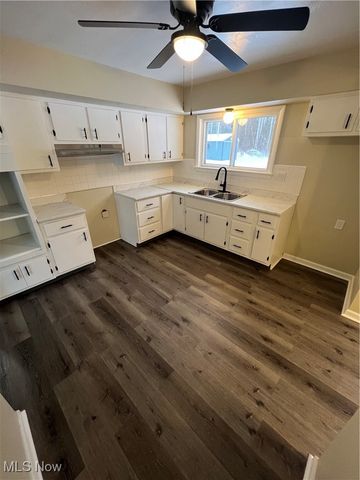 653 Chapel Lane, Campbell, OH 44405