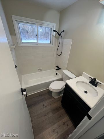 653 Chapel Lane, Campbell, OH 44405