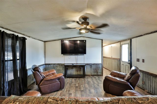 618 Derstine Road, Merkel, TX 79536