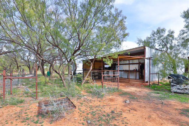 618 Derstine Road, Merkel, TX 79536