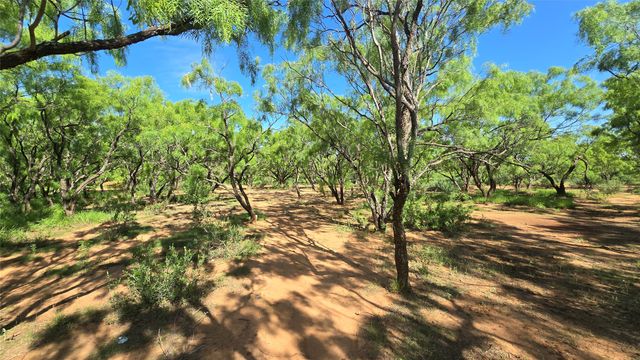 618 Derstine Road, Merkel, TX 79536