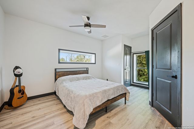 144 County Road 7725, Natalia, TX 78059