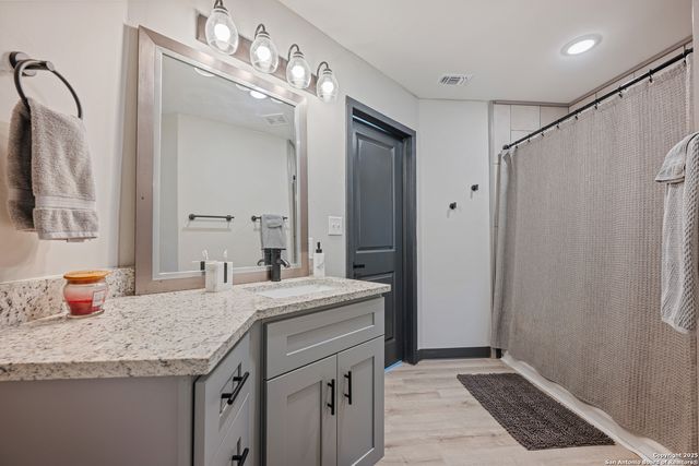 144 County Road 7725, Natalia, TX 78059