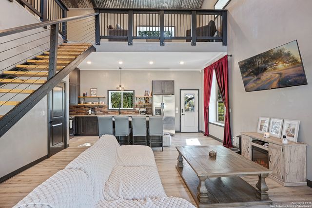 144 County Road 7725, Natalia, TX 78059