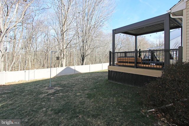 251 E FLAGSTONE DR, Newark, DE 19702