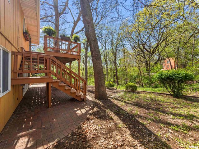 1B COUNTRY CLUB Court, Pekin, IL 61554