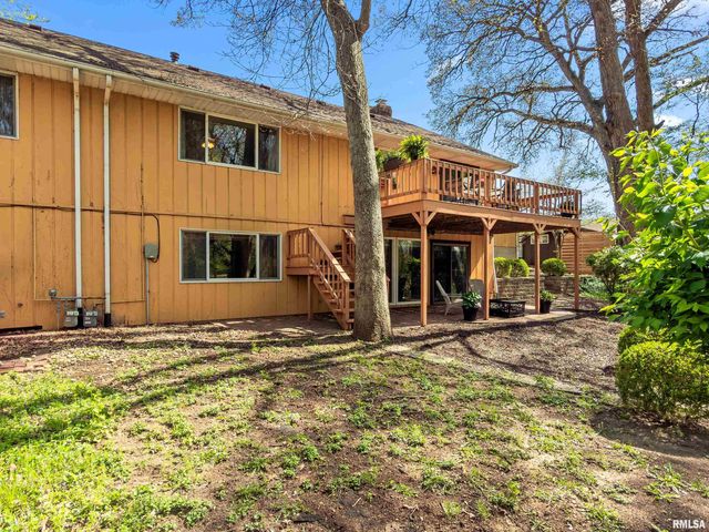 1B COUNTRY CLUB Court, Pekin, IL 61554