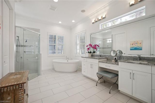 451 Oak AVE, Naples, FL 34108