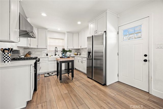 15914 West, Whittier, CA 90603