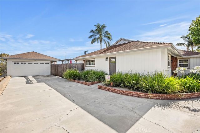 15914 West, Whittier, CA 90603