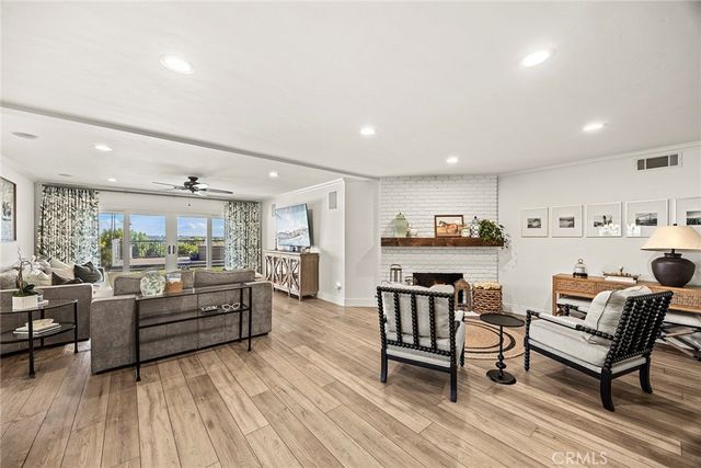 15914 West, Whittier, CA 90603