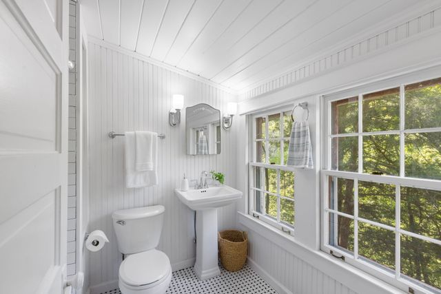 7941 Fernvale Rd, Fairview, TN 37062