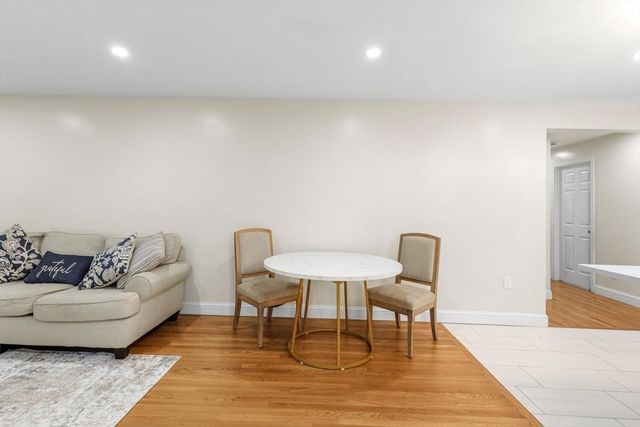 423 Bedford St, Lexington, MA 02420