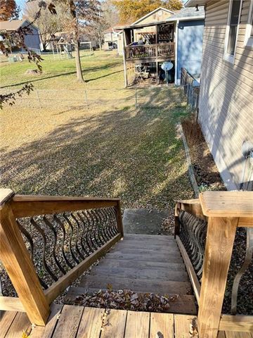 406 Chapel Road, Warrensburg, MO 64093