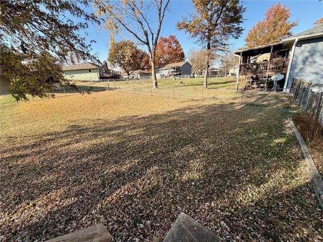 406 Chapel Road, Warrensburg, MO 64093