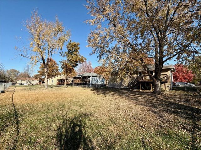 406 Chapel Road, Warrensburg, MO 64093