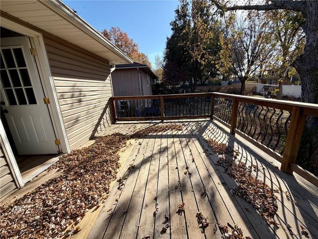 406 Chapel Road, Warrensburg, MO 64093