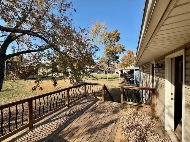 406 Chapel Road, Warrensburg, MO 64093