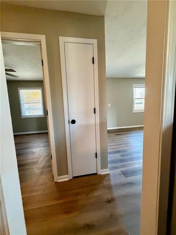 406 Chapel Road, Warrensburg, MO 64093