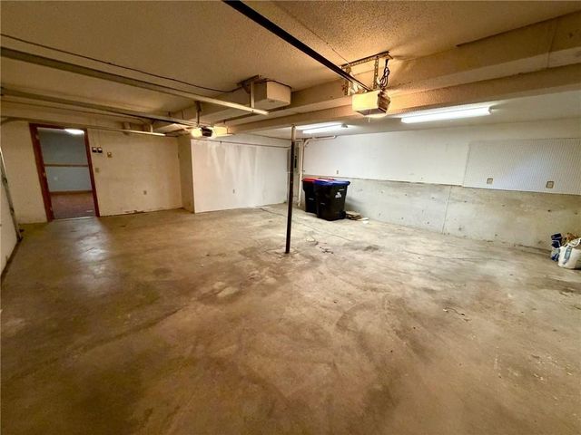 406 Chapel Road, Warrensburg, MO 64093