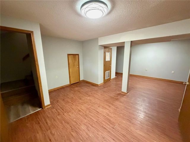 406 Chapel Road, Warrensburg, MO 64093