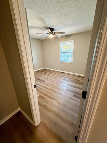 406 Chapel Road, Warrensburg, MO 64093