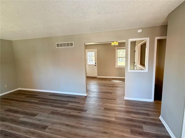 406 Chapel Road, Warrensburg, MO 64093