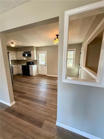 406 Chapel Road, Warrensburg, MO 64093