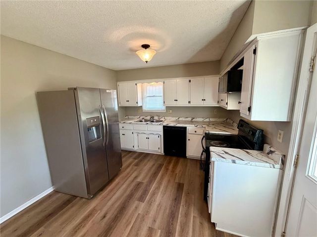 406 Chapel Road, Warrensburg, MO 64093