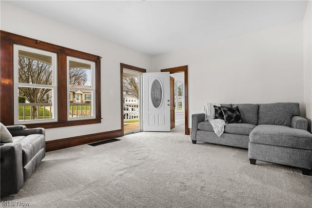 250 Morningview Avenue, Akron, OH 44305